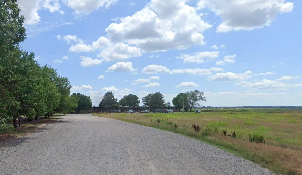1207 W Cherokee Lindsay, OK 73052