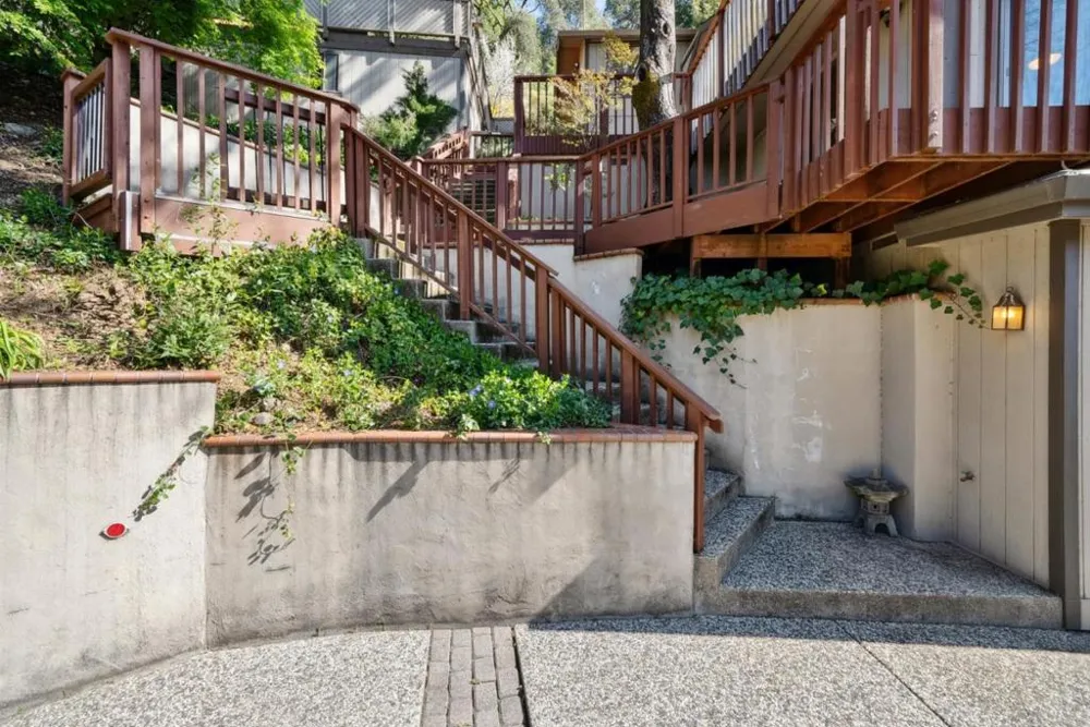 21386 Sunnyside Road Los Gatos, CA 95033