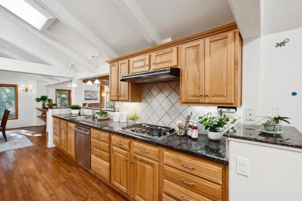 21386 Sunnyside Road Los Gatos, CA 95033