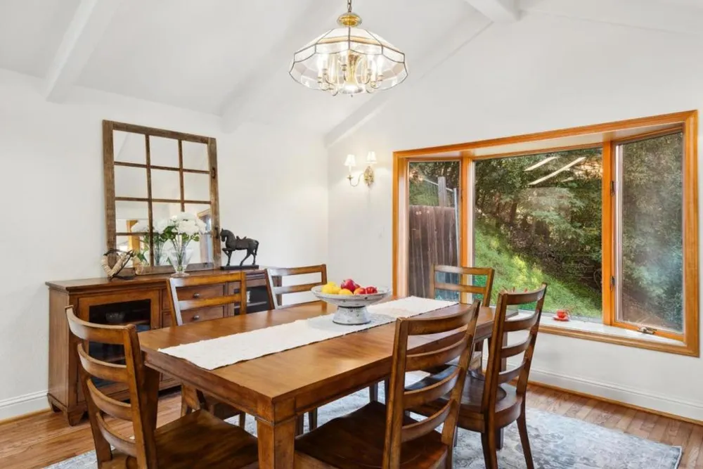 21386 Sunnyside Road Los Gatos, CA 95033