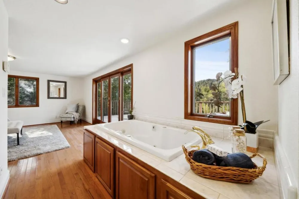 21386 Sunnyside Road Los Gatos, CA 95033