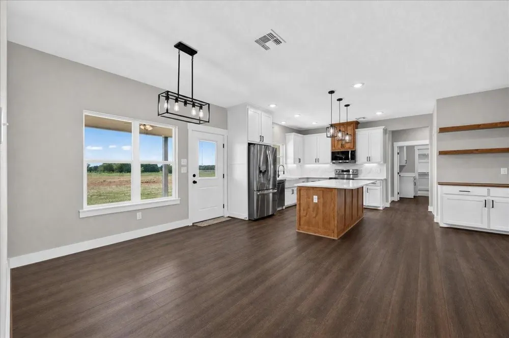 10 Vz Cr 3717 Edgewood, TX 75117