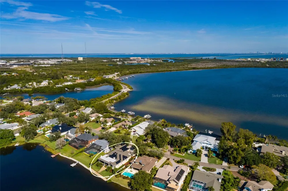 8402 TALLAHASSEE DRIVE NE St Petersburg, FL 33702