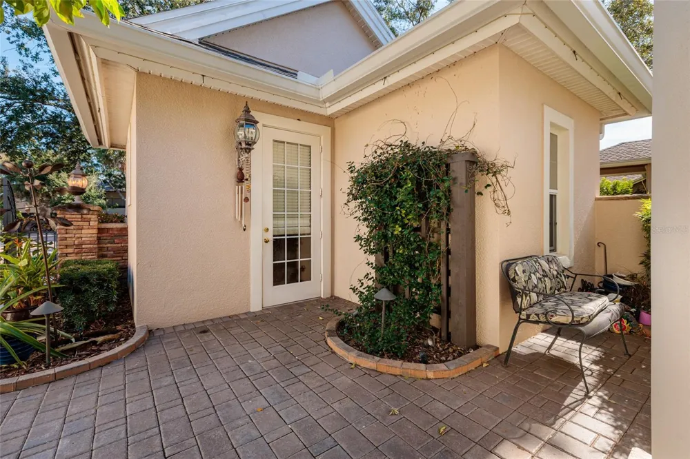 8402 TALLAHASSEE DRIVE NE St Petersburg, FL 33702