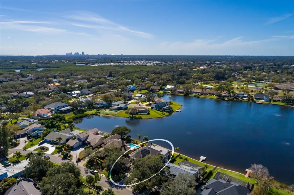 8402 TALLAHASSEE DRIVE NE St Petersburg, FL 33702