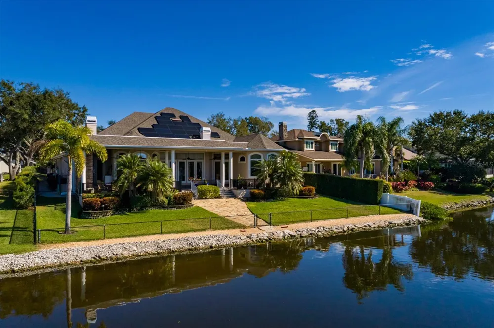 8402 TALLAHASSEE DRIVE NE St Petersburg, FL 33702