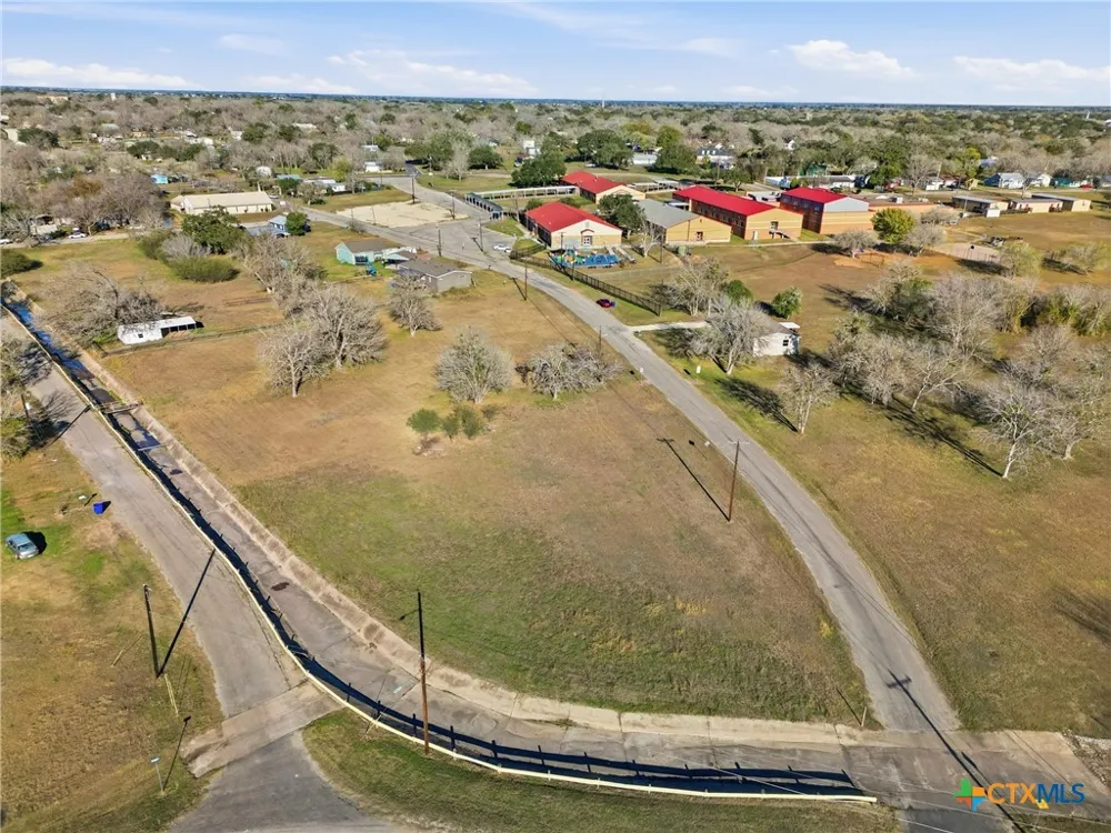 Dunn Yoakum, TX 77995