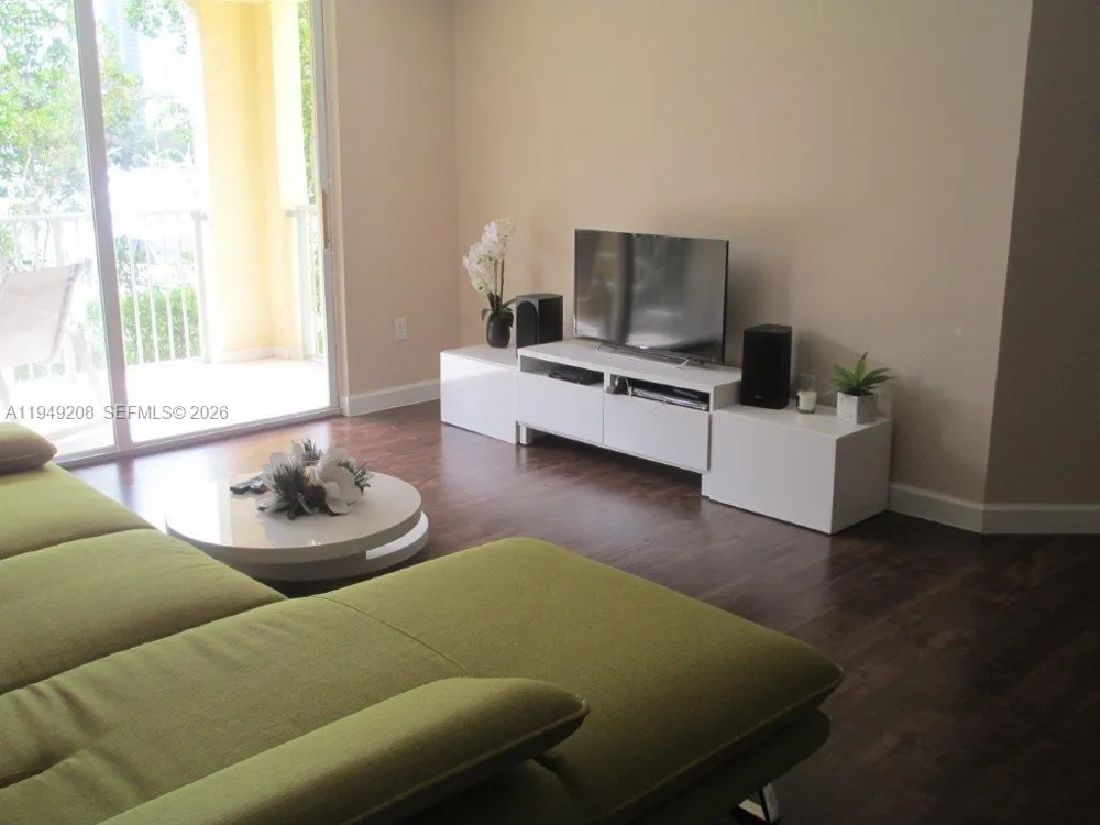 19901 E Country Club Dr #2202 Aventura, FL 33180