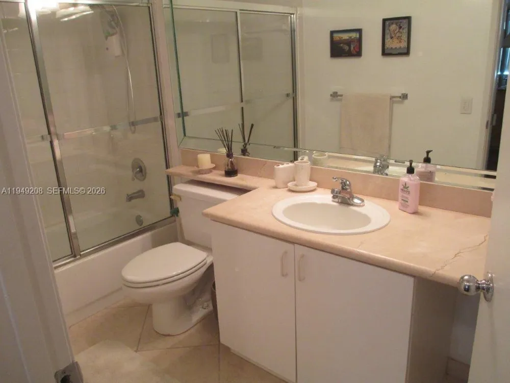 19901 E Country Club Dr #2202 Aventura, FL 33180