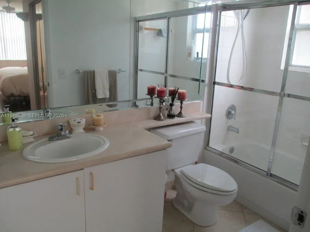 19901 E Country Club Dr #2202 Aventura, FL 33180