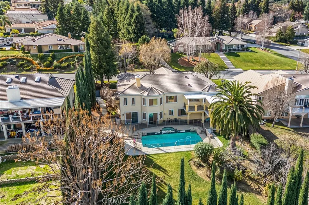 13776 Meadow View Yucaipa, CA 92399