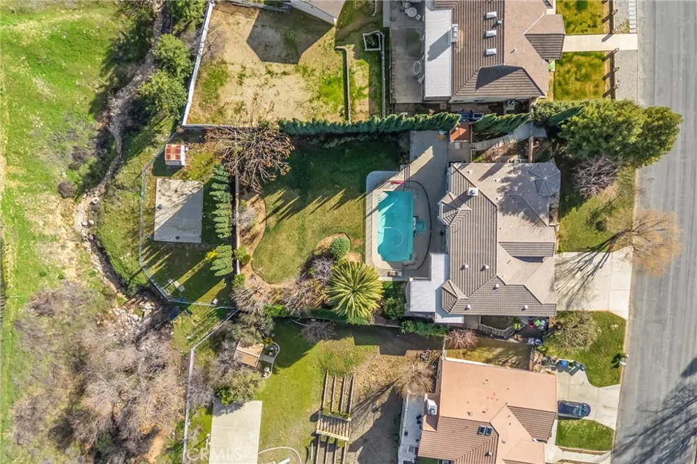 13776 Meadow View Yucaipa, CA 92399