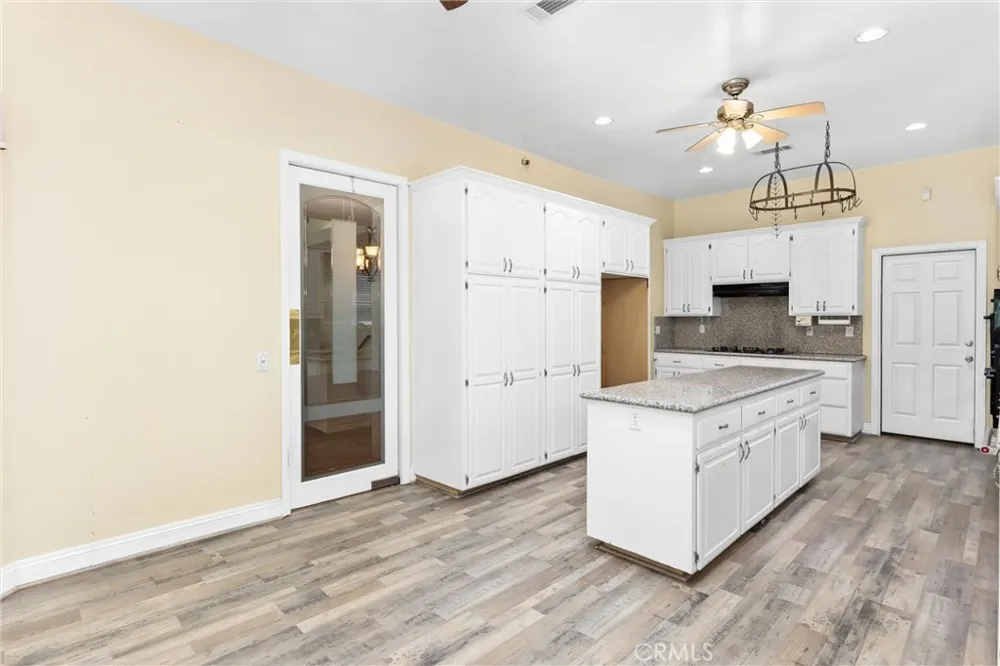 13776 Meadow View Yucaipa, CA 92399