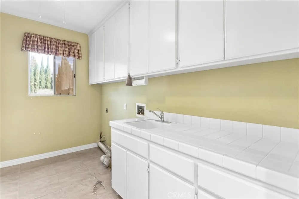 13776 Meadow View Yucaipa, CA 92399