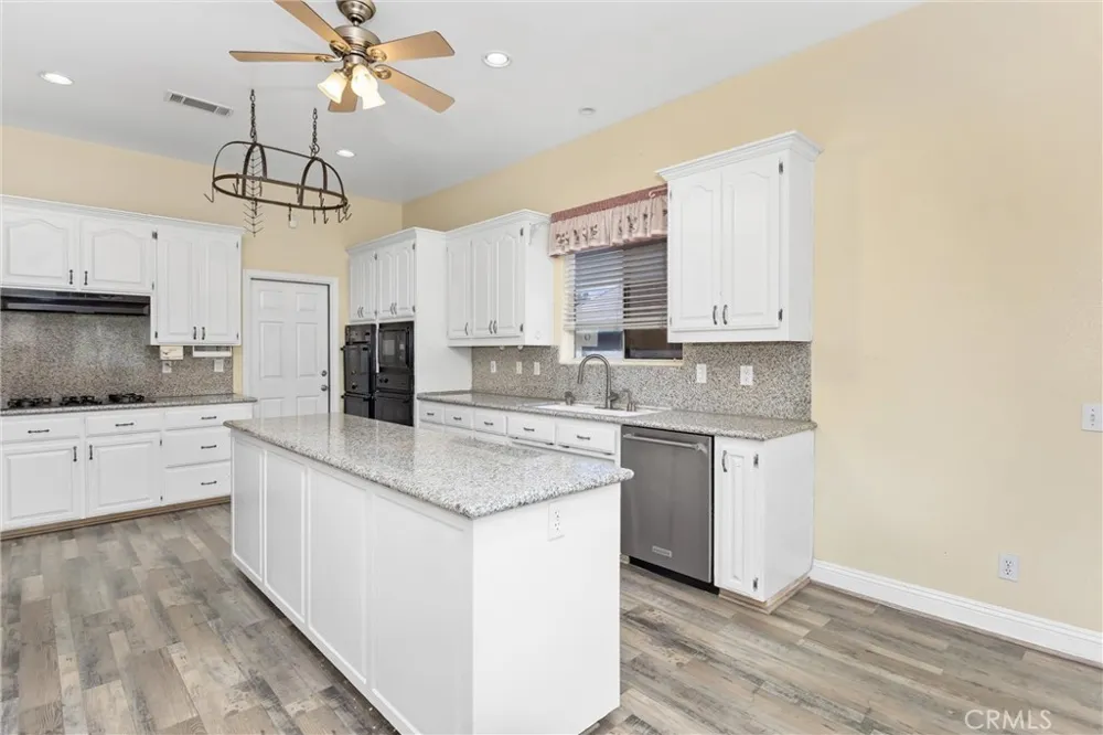 13776 Meadow View Yucaipa, CA 92399