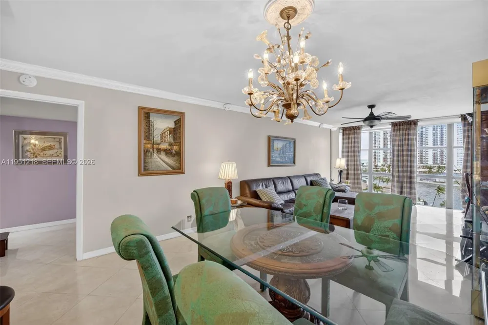 1000 Parkview Dr #806 Hallandale Beach, FL 33009