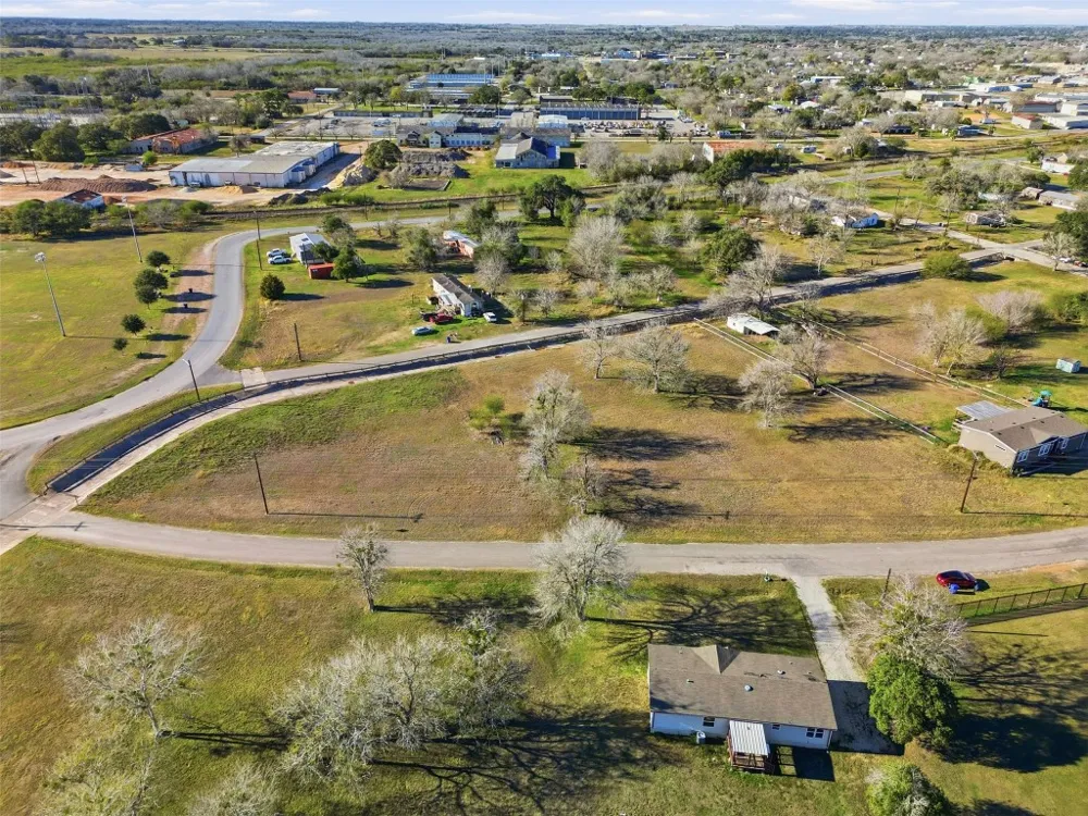 Dunn Street Yoakum, TX 77995