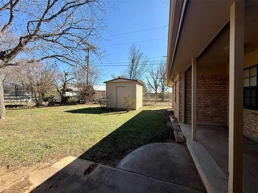 1401 W Hill Lane Coleman, TX 76834