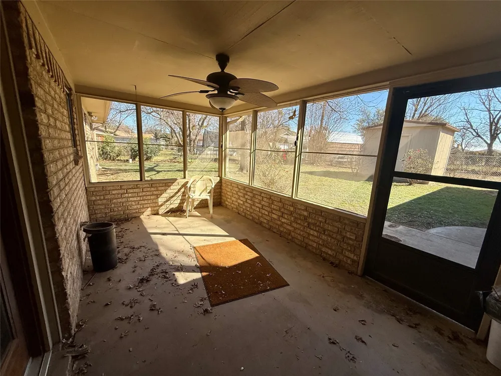 1401 W Hill Lane Coleman, TX 76834