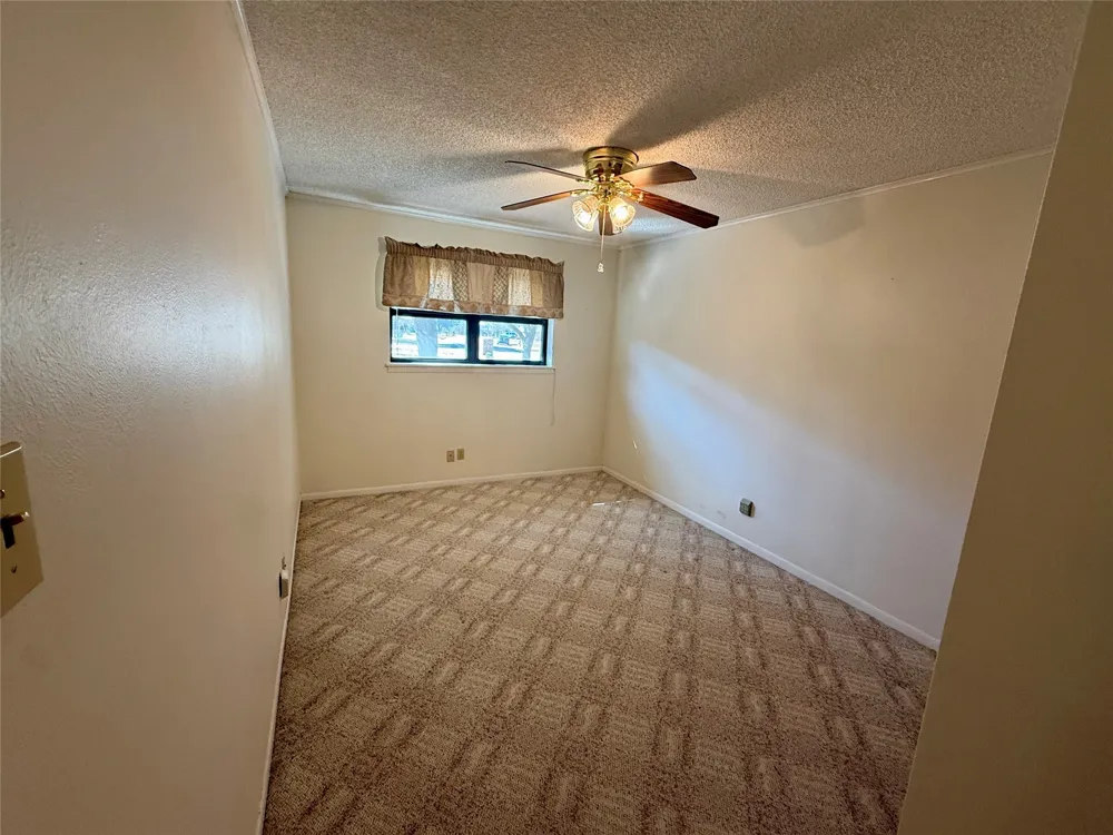 1401 W Hill Lane Coleman, TX 76834