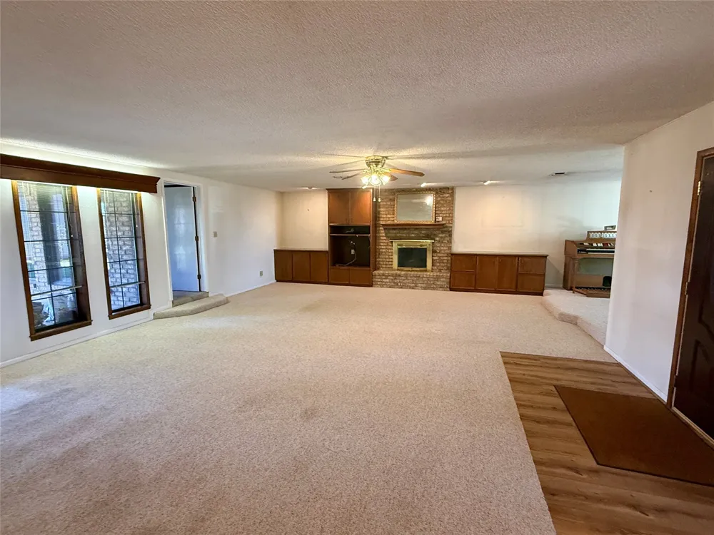 1401 W Hill Lane Coleman, TX 76834