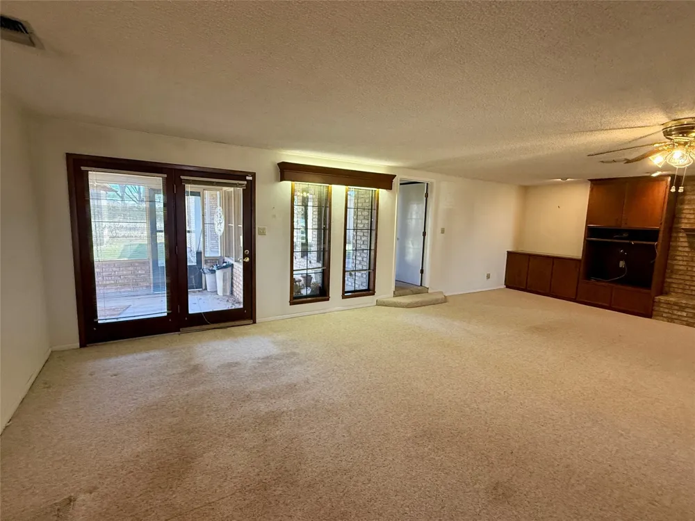 1401 W Hill Lane Coleman, TX 76834