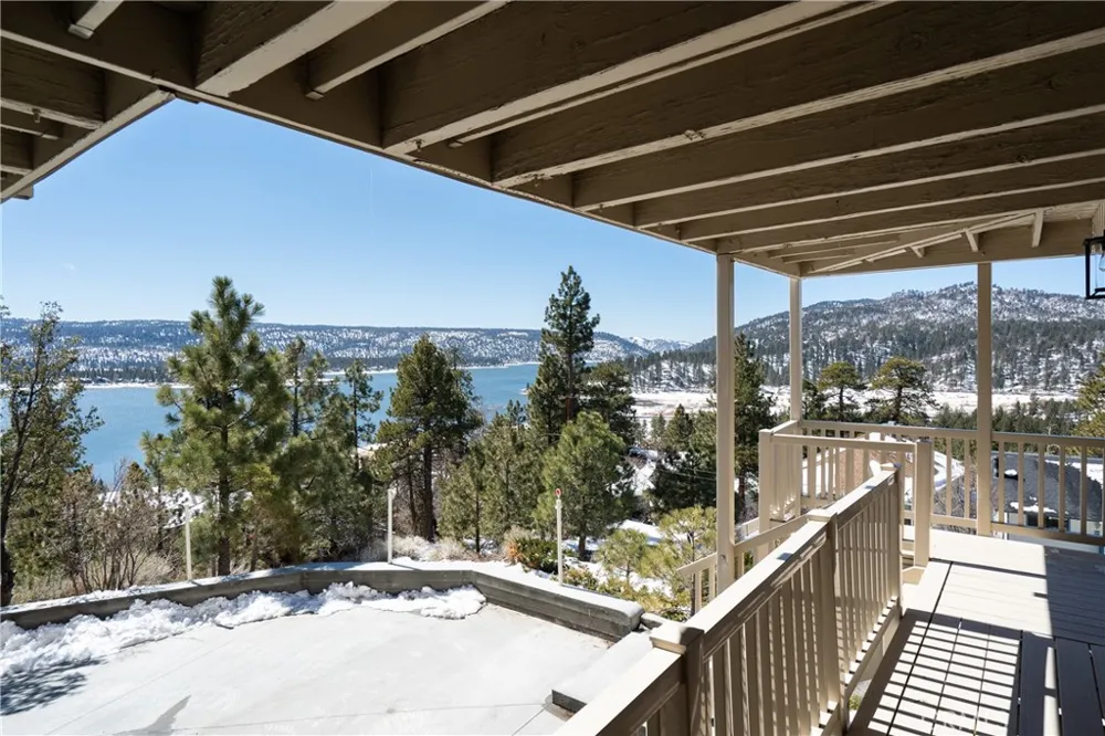 955 Deer Trail Lane Fawnskin, CA 92333