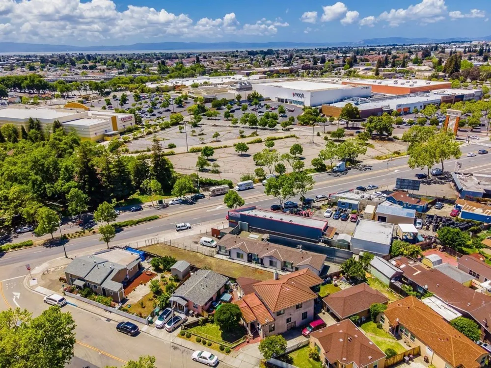 E 14Th St San Lorenzo, CA 94580
