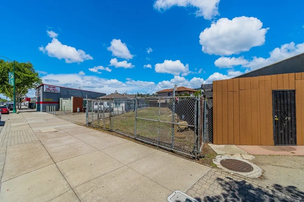 E 14Th St San Lorenzo, CA 94580