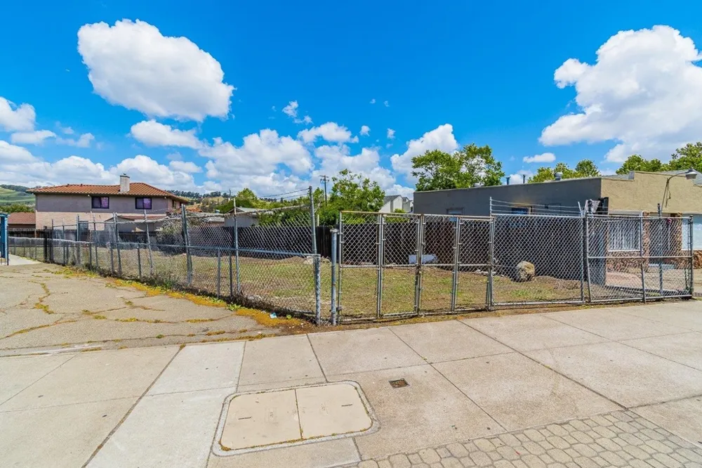 E 14Th St San Lorenzo, CA 94580