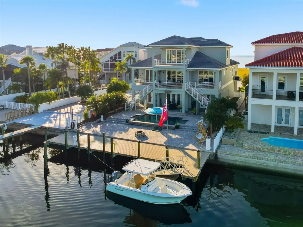 5142 WESTSHORE DRIVE