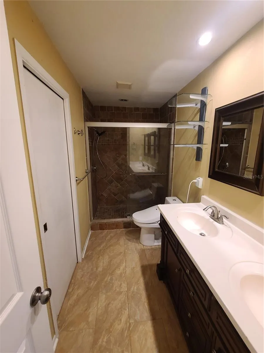 13701 LAZY OAK DRIVE Tampa, FL 33613
