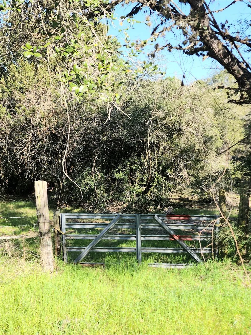 Fm-3283 Hallettsville, TX 77964