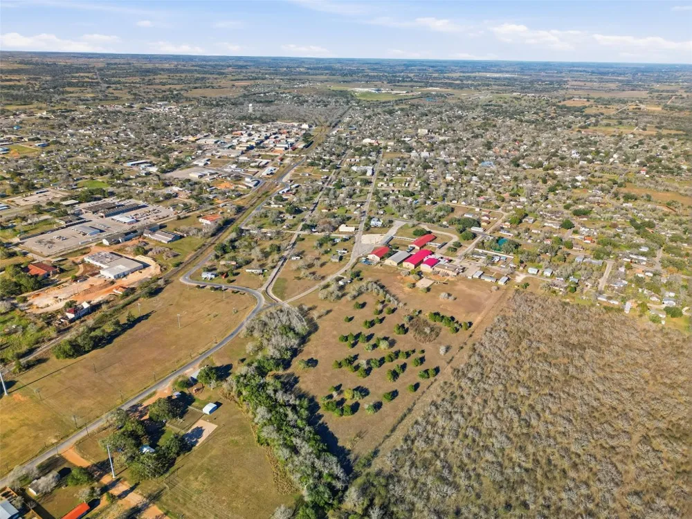 1123 Dunn Street Yoakum, TX 77995