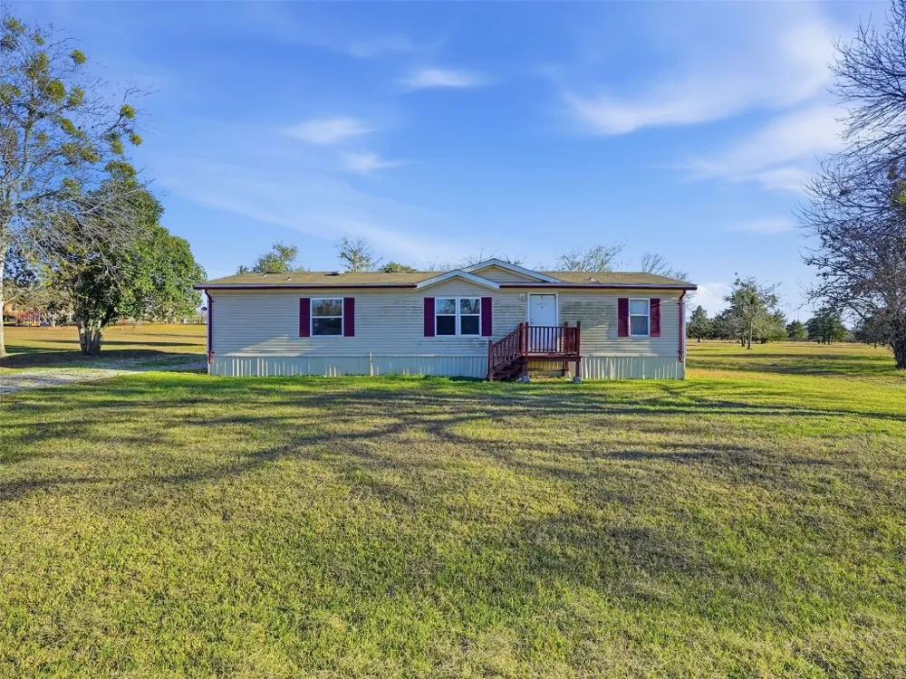 1123 Dunn Street Yoakum, TX 77995