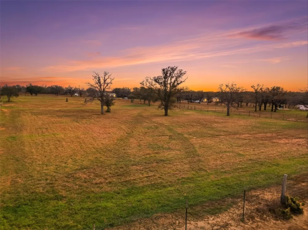5 Oak Creek Drive Gonzales, TX 78629