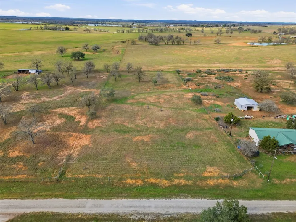 5 Oak Creek Drive Gonzales, TX 78629