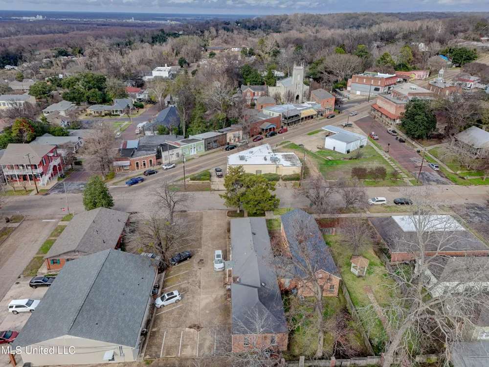 1115 Grove Street Vicksburg, MS 39183