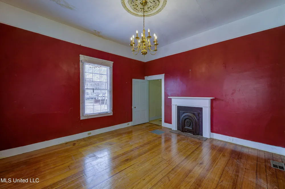 1115 Grove Street Vicksburg, MS 39183