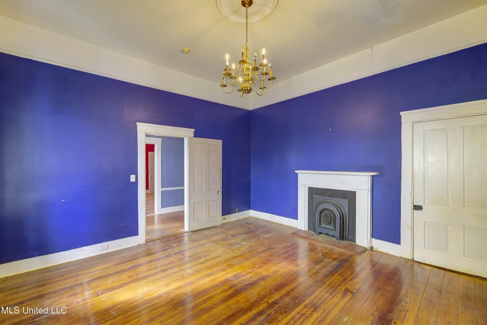 1115 Grove Street Vicksburg, MS 39183
