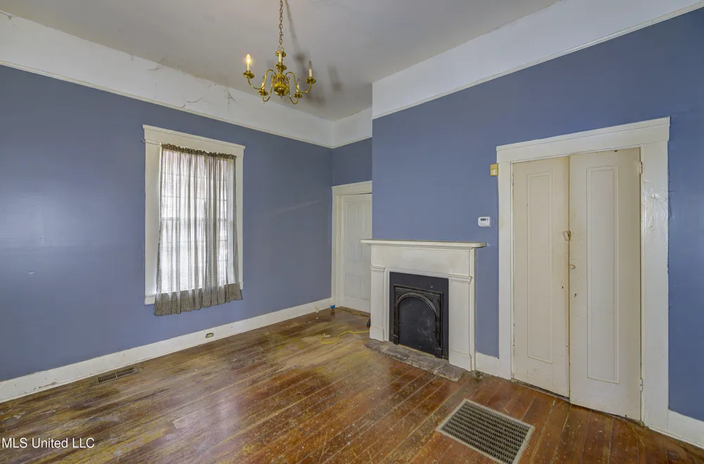 1115 Grove Street Vicksburg, MS 39183