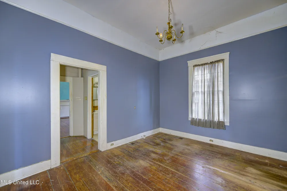 1115 Grove Street Vicksburg, MS 39183