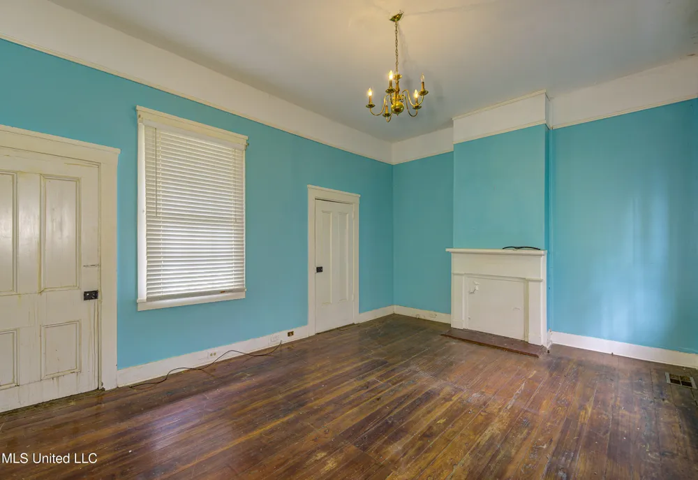 1115 Grove Street Vicksburg, MS 39183