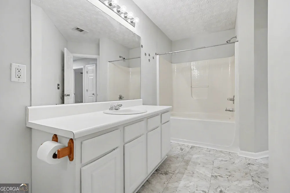 6109 Camden Forrest DR Riverdale, GA 30296