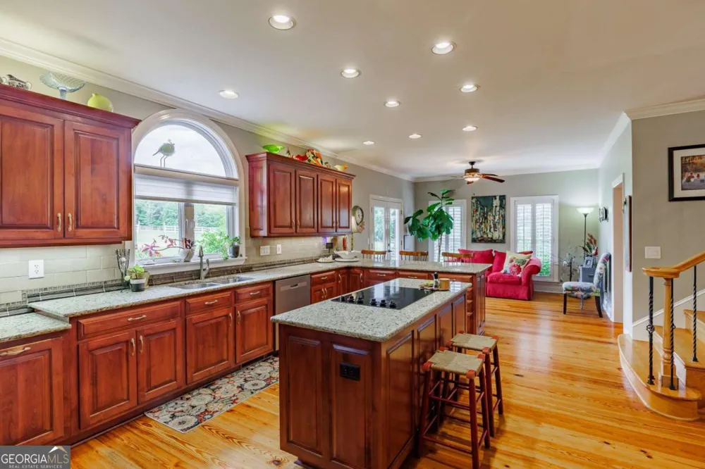 706 Sam Bruce RD Royston, GA 30662
