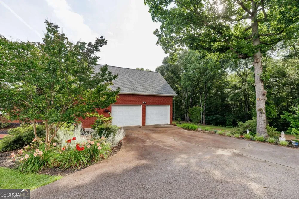 706 Sam Bruce RD Royston, GA 30662