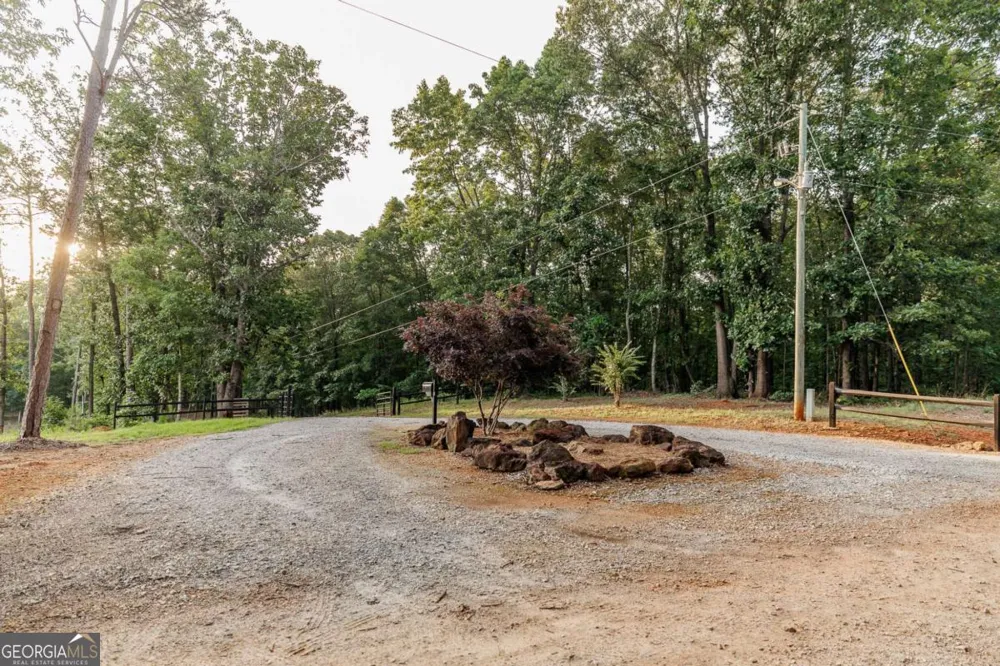 706 Sam Bruce RD Royston, GA 30662