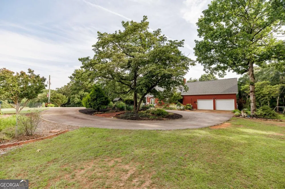 706 Sam Bruce RD Royston, GA 30662