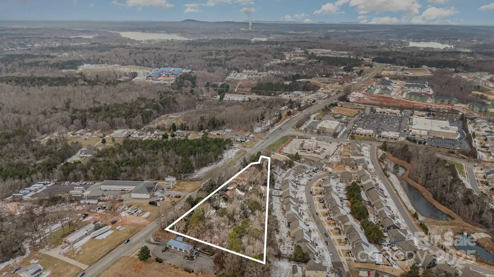 882 & 890 River Highway Mooresville, NC 28117