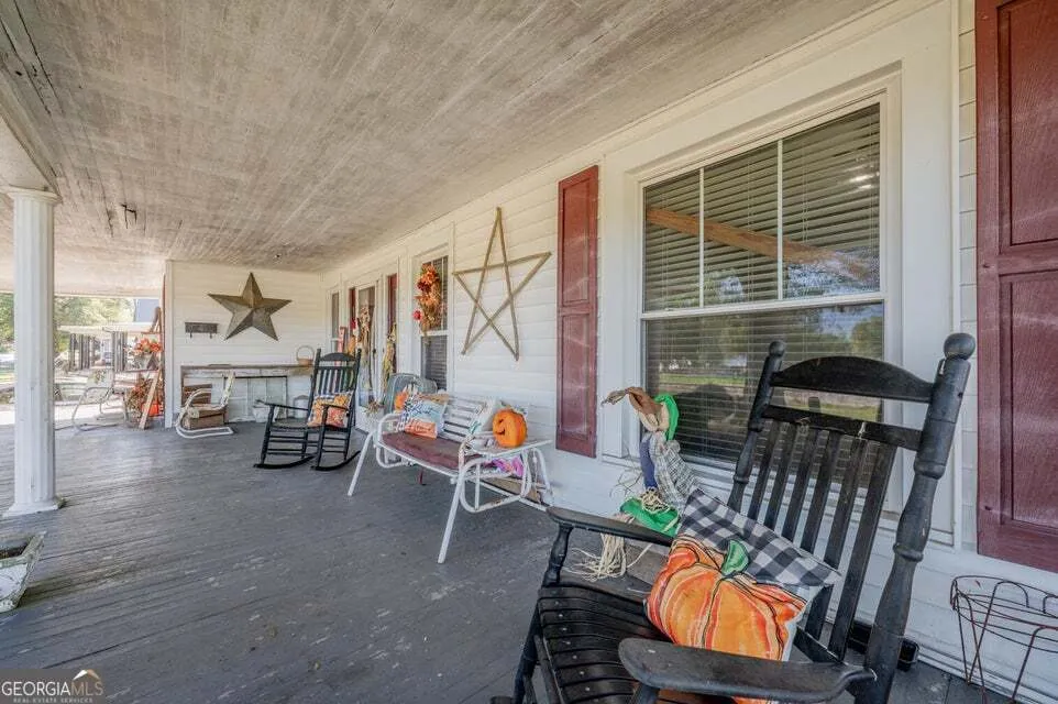 69 Myers AVE Trion, GA 30753